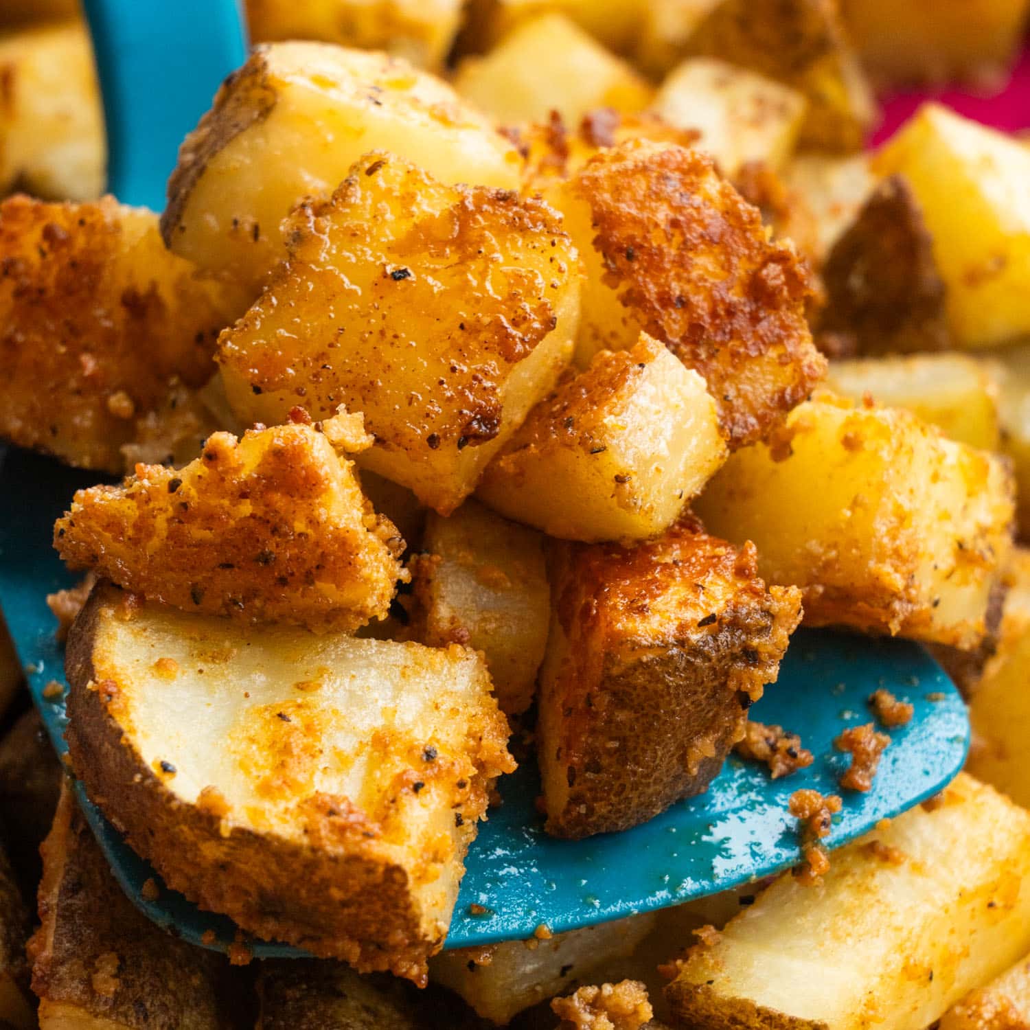 Irresistibly Crispy Parmesan Roasted Potatoes: The Ultimate Side Dish